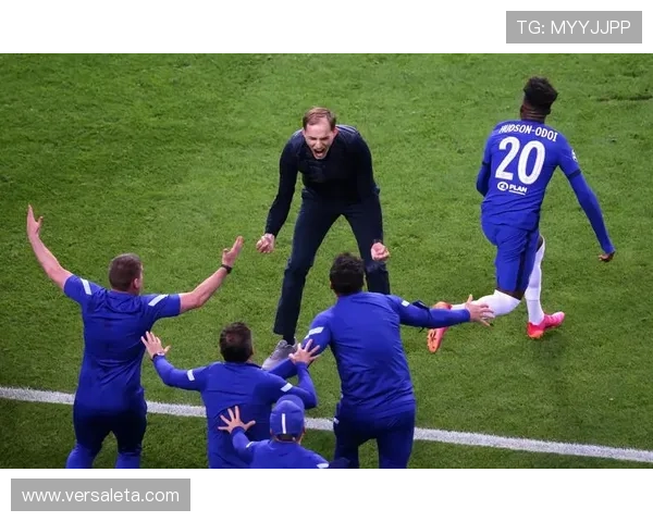 图赫尔战术纪律显效,球队凝聚力助力逆转取胜表现值得关注 图赫尔战术纪律显效,球队凝聚力助力逆转取胜表现值得关注