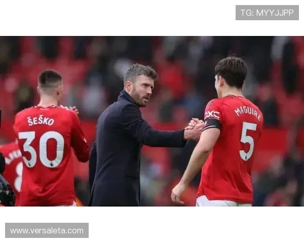 曼联重建困局加剧，战略缺失对赛季走势形成制约