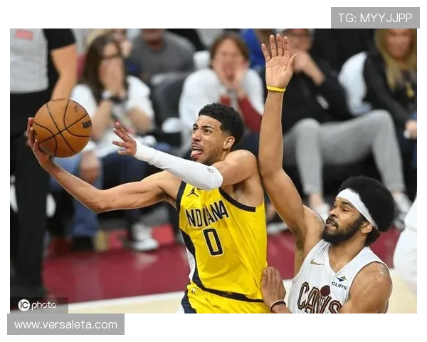 哈利伯顿利用挡拆创造机会提升三分效率，助阵步行者核心崛起