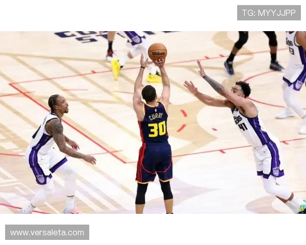 库里三分高效输出拉开勇士比赛节奏差距